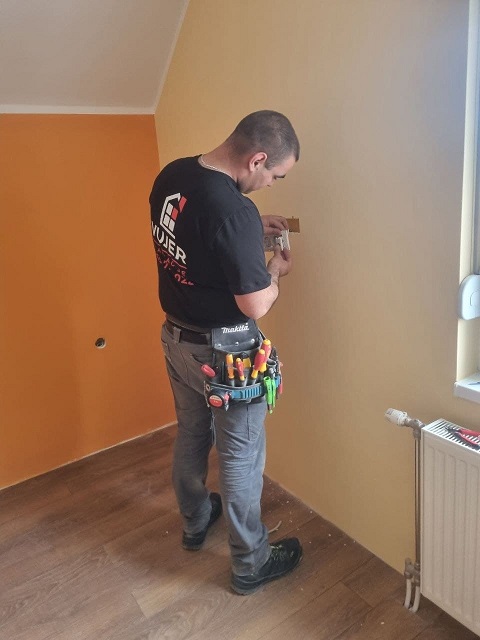 Majstor električar, Ruma